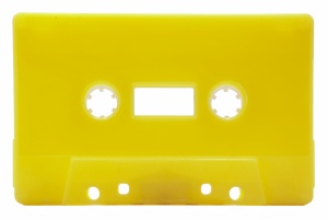 Жёлтые аудиокассеты